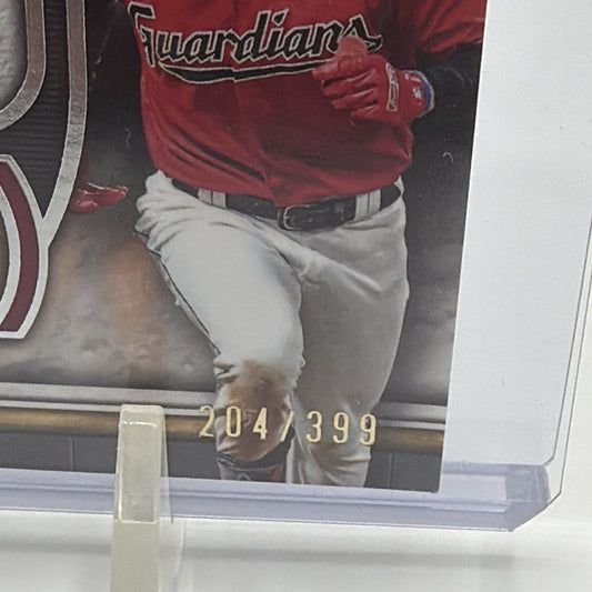Front detail of Andrés Giménez Signature Swatches Dual Relic Autograph numbered 204/399