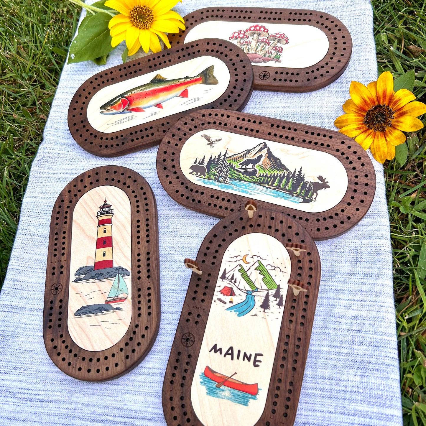 deluxe mini cribbage board, travel cribbage set, wildlife cribbage board, Cast and Carve games, pocket cribbage board, maple walnut game board, custom cribbage pegs, souvenir cribbage board, Maine made gift, eco friendly travel game, camping, hiking