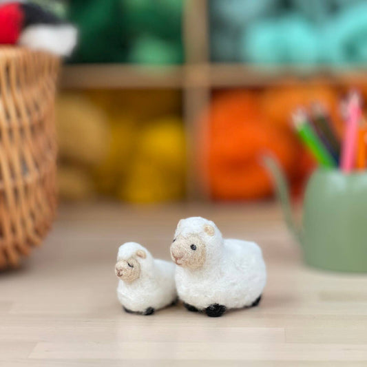 Sheep family needle felting kit, parent and baby sheep craft, beginner 3D felting kit, DIY wool animal project, Corriedale wool felting kit, The Crafty Kit Company Scotland, sustainable needle felting, sheep craft gift idea, handmade wool animals, relaxing needle felt project