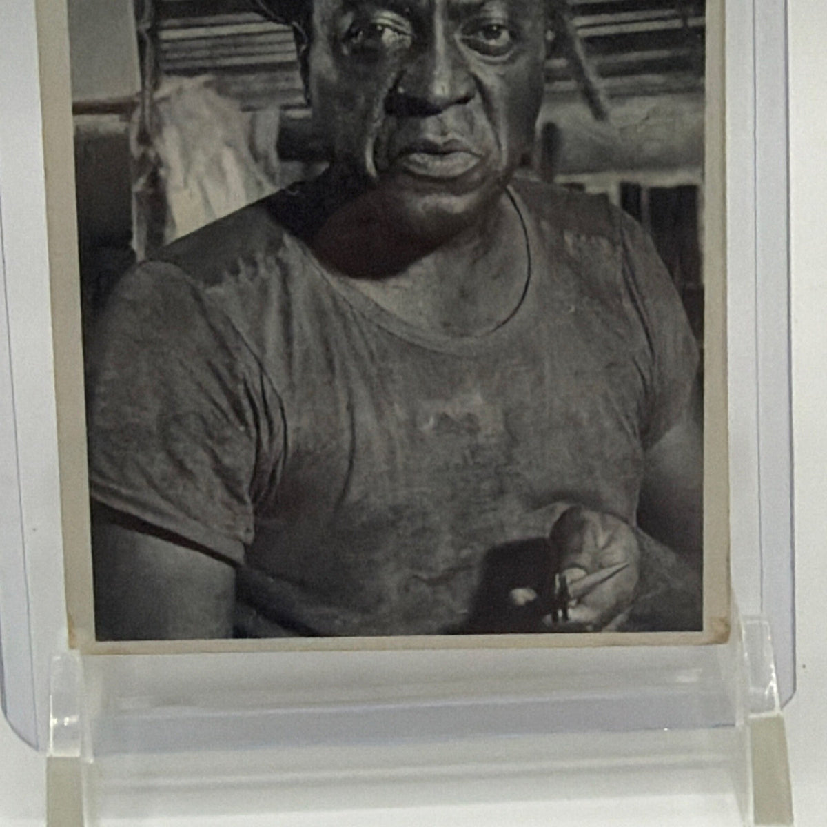 Alternate front view of 1965 Philadelphia Gum James Bond #5 Quarrel vintage movie trading card