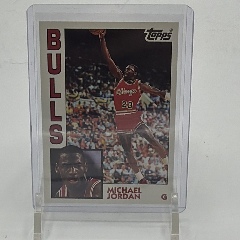 Front of 1992-93 Topps Archives Michael Jordan #52 Chicago Bulls basketball card
