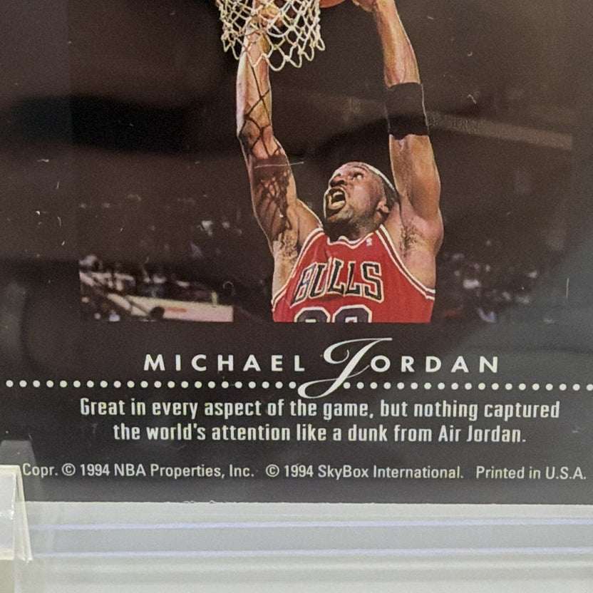 Additional detailed photograph of the back of Michael Jordan Dynamic Dunks D4 insert card
