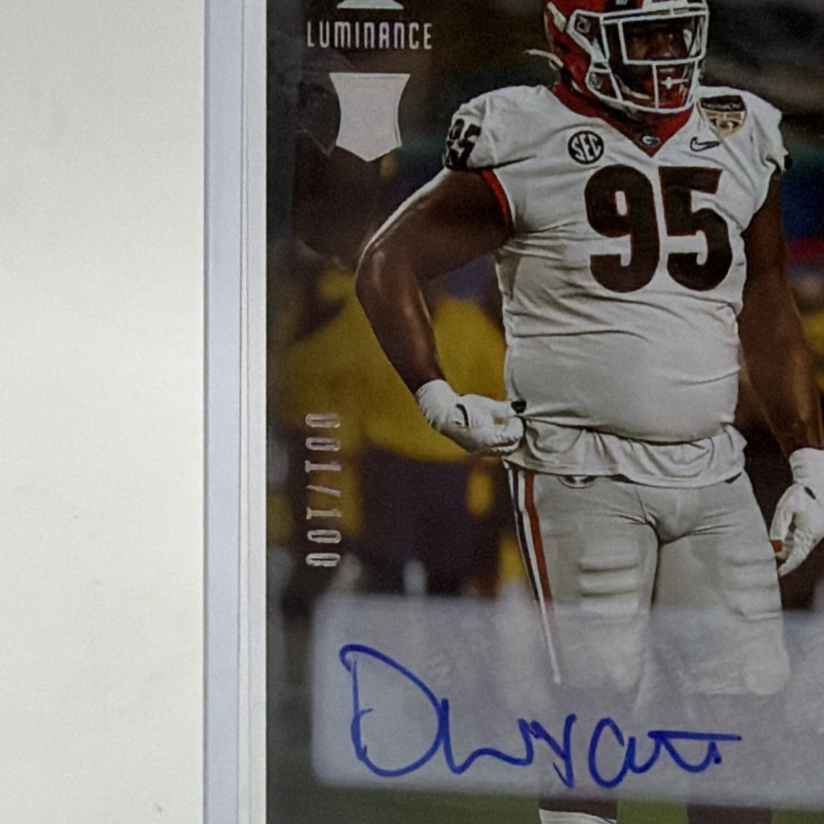 Close-up of Devonte Wyatt wearing Georgia Bulldogs uniform number 95