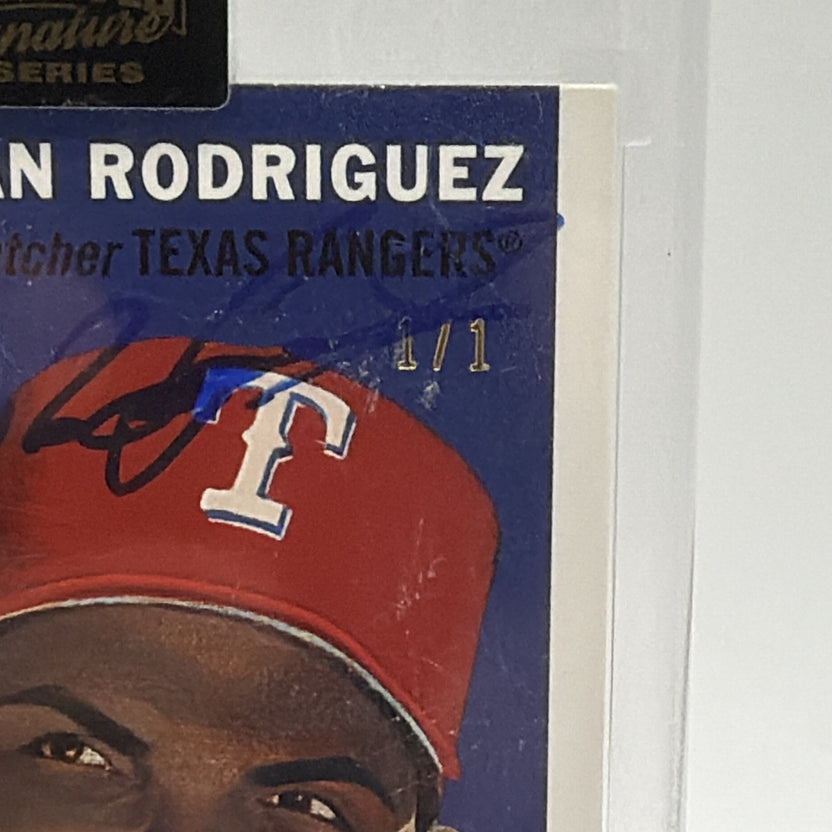 Detail of one-of-one numbering on Ivan Rodriguez Topps Archives Signature Series autographed card