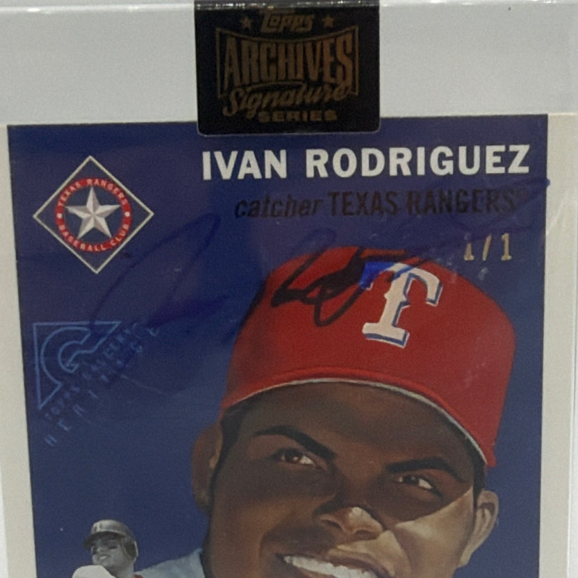 Close-up of Ivan Rodriguez name and Texas Rangers cap on 2022 Archives Signature Series autograph card