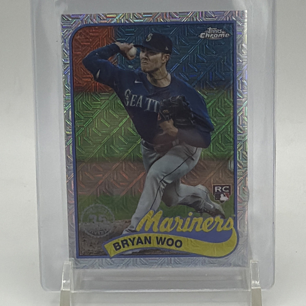 Front of 2024 Topps Bryan Woo #T89C-95 1989 Chrome Silver Pack Mojo rookie card featuring the Seattle Mariners pitcher