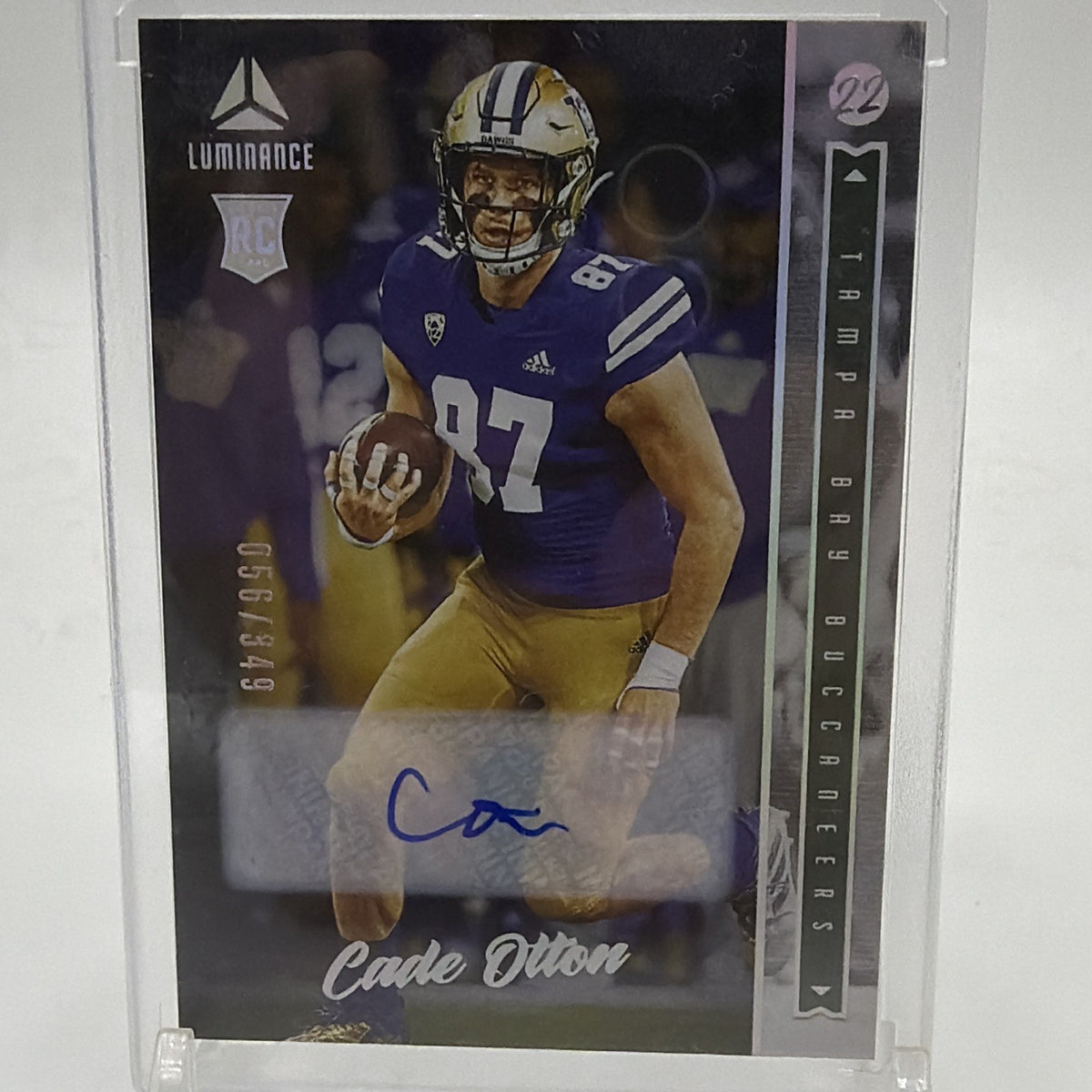 2022 Panini Luminance - Rookie Cade Otton #131 Autographs /349 (AU, RC)