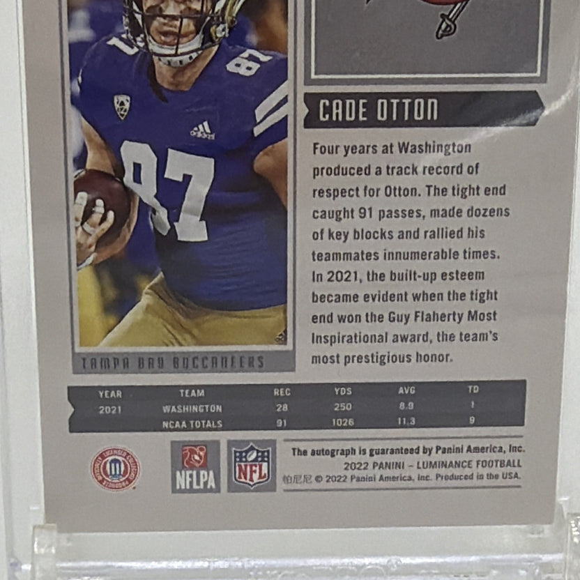 2022 Panini Luminance - Rookie Cade Otton #131 Autographs /349 (AU, RC)