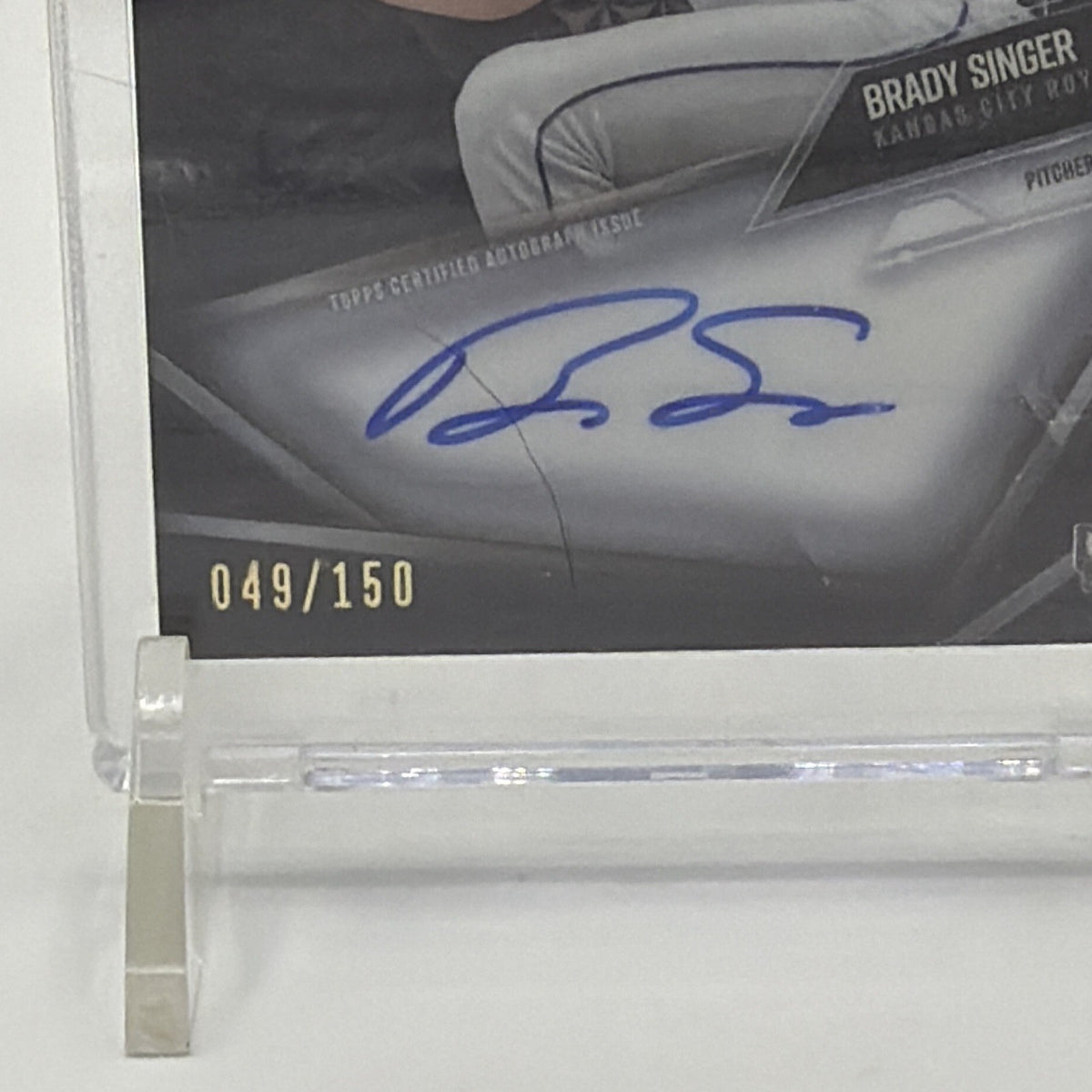 Close-up of Brady Singer's blue-ink on-card autograph on Refractor #CBA-BSI