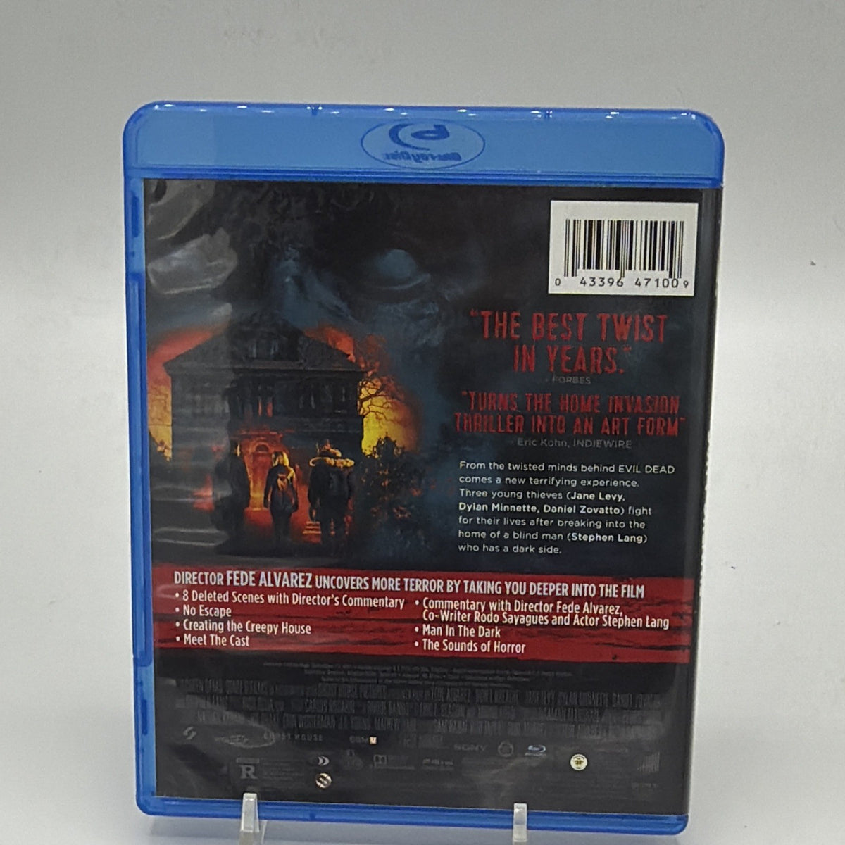 Back of pre-owned Don't Breathe Blu-ray case with movie and special feature information