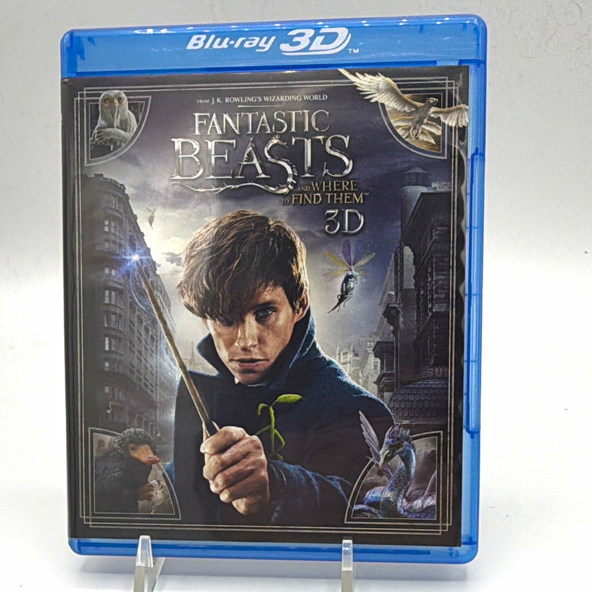 Front of pre-owned Fantastic Beasts and Where to Find Them Blu-ray 3D edition