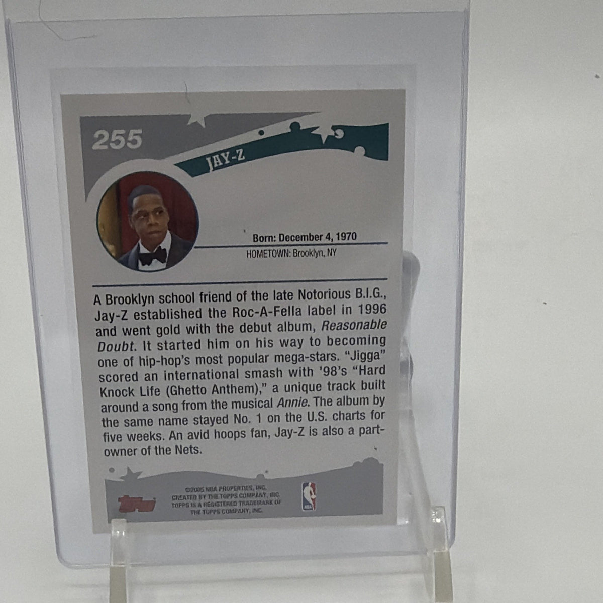 Detail of the back of Jay-Z #255 from 2005-06 Topps Basketball