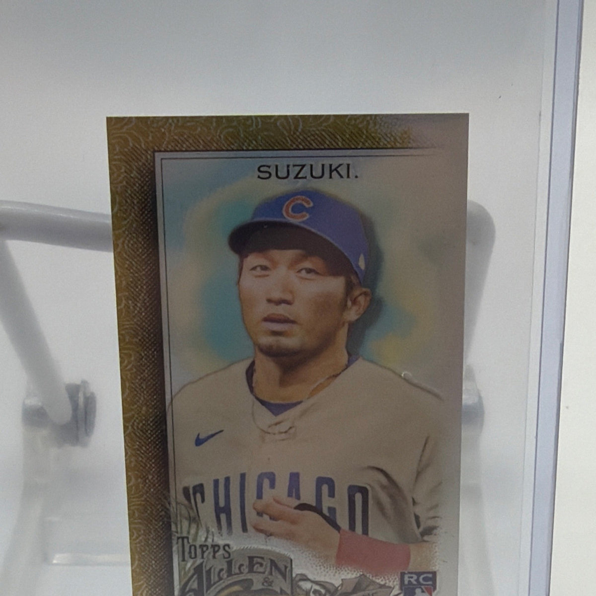 Close-up of Seiya Suzuki 2022 Allen & Ginter Chrome #235 Gold Refractor rookie card