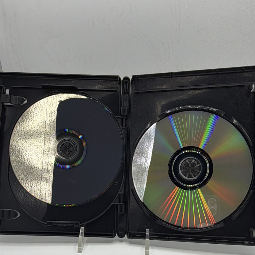 Open Star Wars: The Force Awakens case showing reflective sides of the included discs