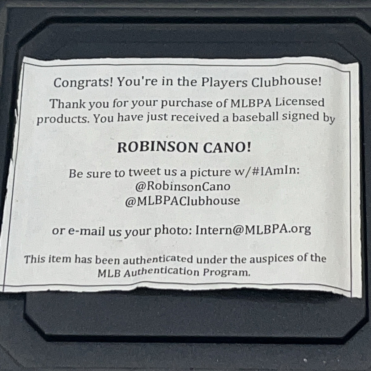MLB Players Clubhouse certificate accompanying a Robinson Canó autographed baseball.