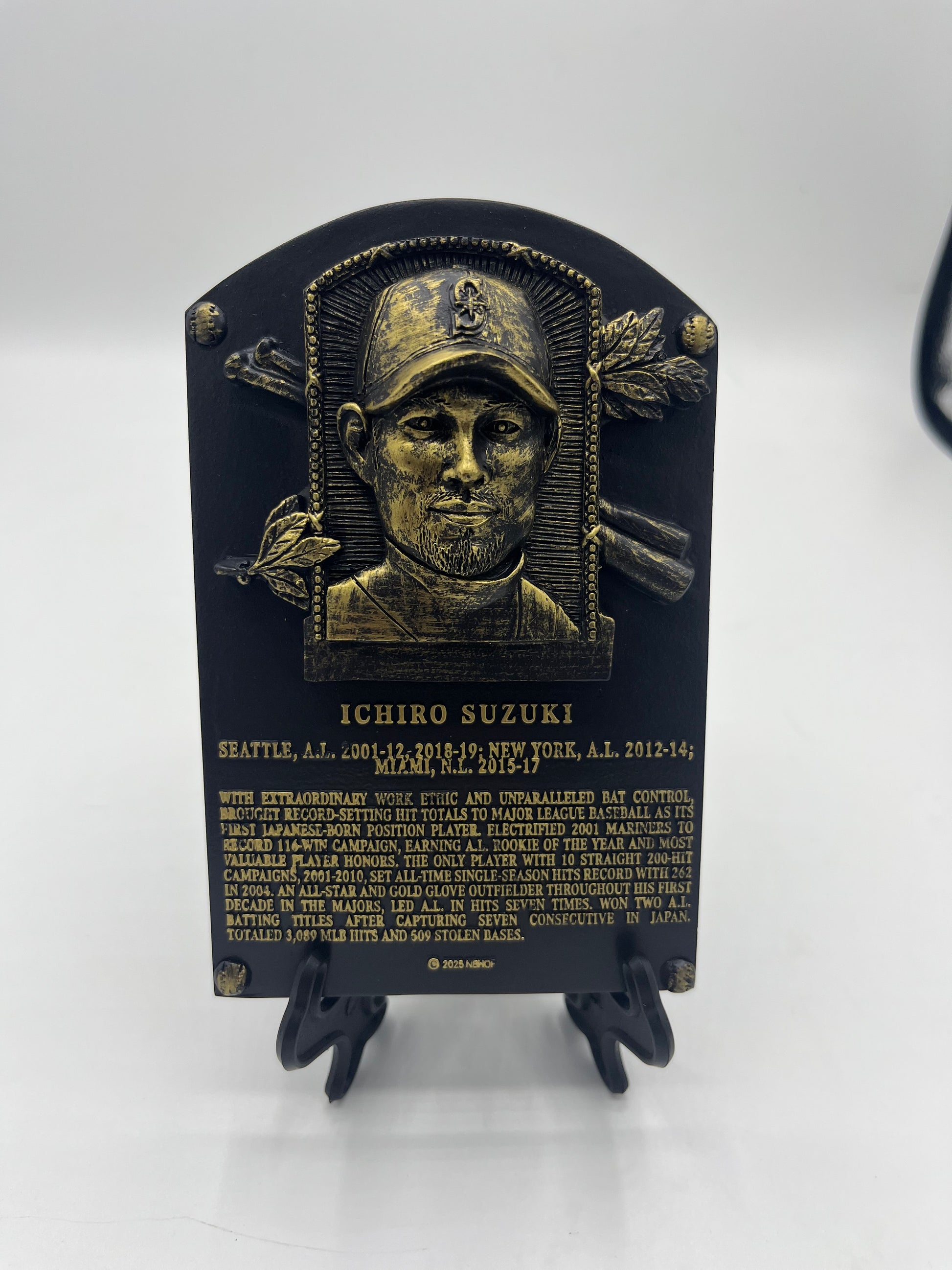 Ichiro Suzuki Hall of Fame 2025 replica plaque with a classic bronze-look finish, produced by BDA Sports for Seattle Mariners fans and collectors.