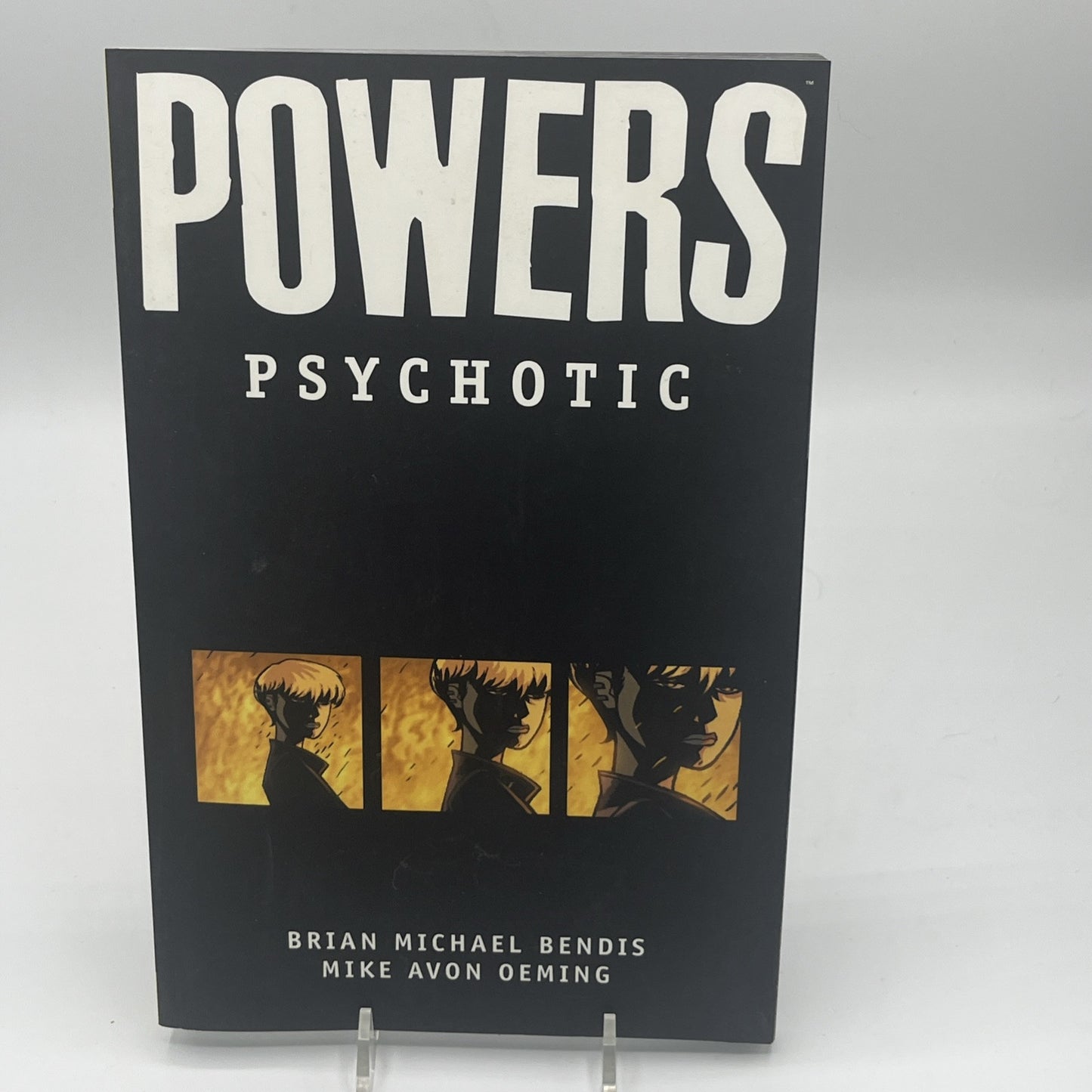 Powers, Vol. 9: Psychotic (v. 9) - Paperback By Brian Michael Bendis - GOOD