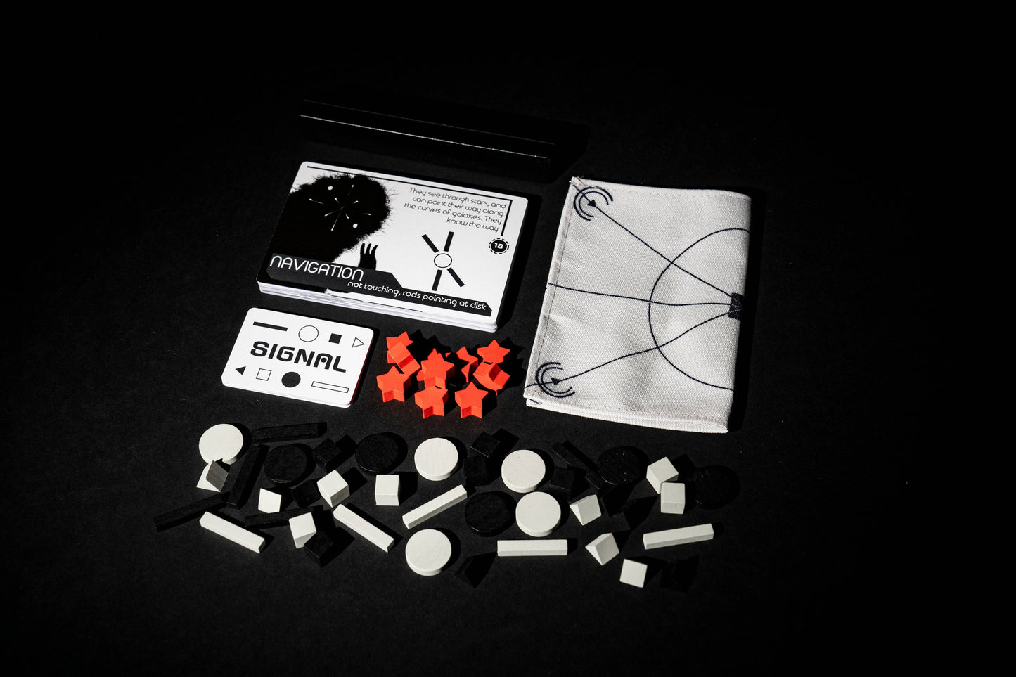 Signal board game, Signal game, cooperative deduction game, communication game, logic puzzle board game, cooperative logic game, alien communication board game, hidden rules deduction game, pattern deduction game, black and white pieces game, cooperative puzzle game for adults, quick cooperative game 15 minutes, 2 player cooperative game, party size cooperative game 2 or more players, game night logic challenge, teamwork deduction board game, family logic board game age 10+, unique indie tabletop game, sci 