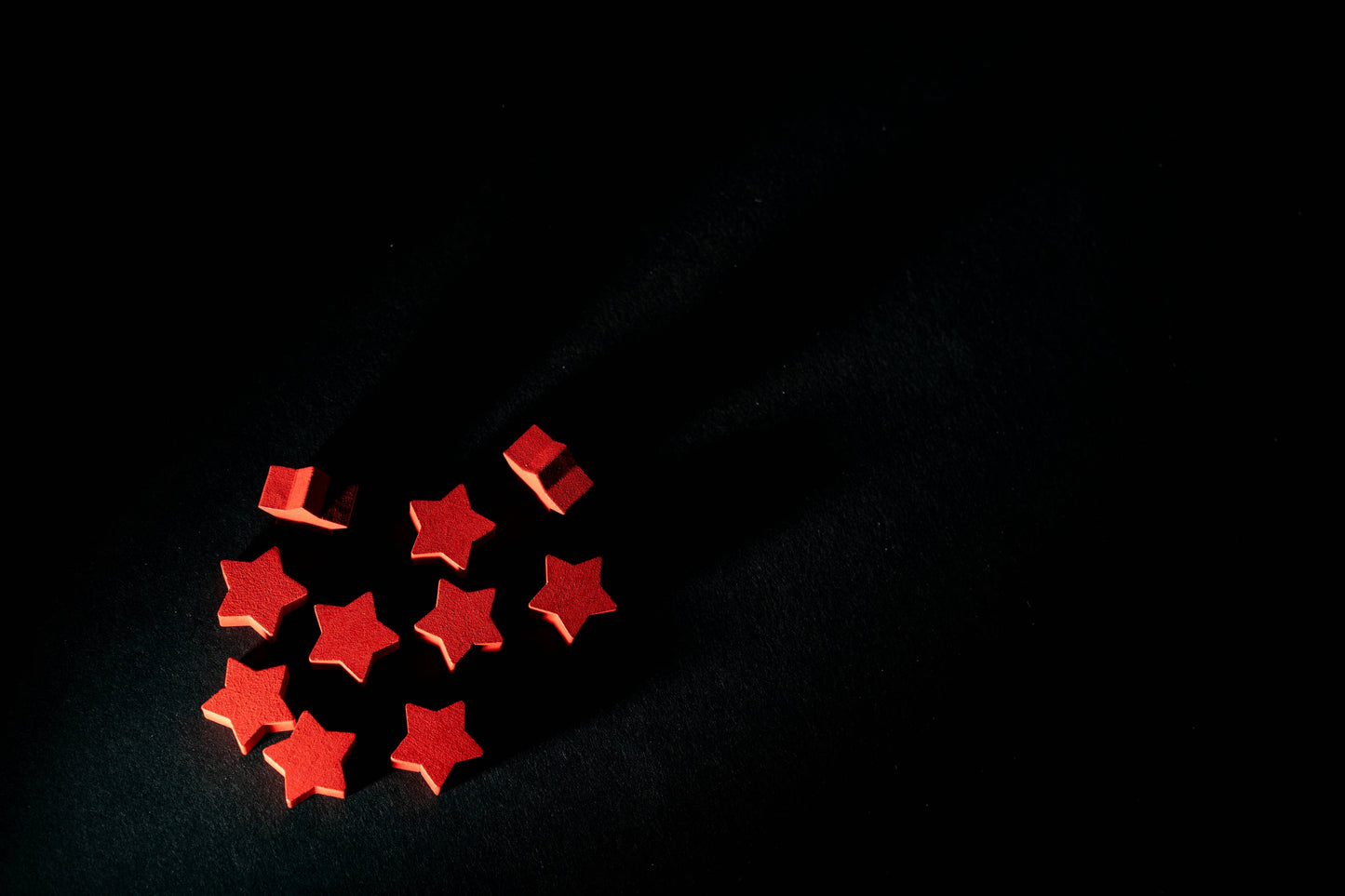 Signal board game, Signal game, cooperative deduction game, communication game, logic puzzle board game, cooperative logic game, alien communication board game, hidden rules deduction game, pattern deduction game, black and white pieces game, cooperative puzzle game for adults, quick cooperative game 15 minutes, 2 player cooperative game, party size cooperative game 2 or more players, game night logic challenge, teamwork deduction board game, family logic board game age 10+, unique indie tabletop game, sci 